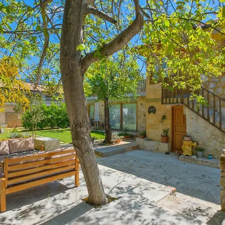 Bed and breakfast üzümlü Evleri *