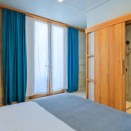 Uezuemlue Evleri B&B *