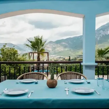 Uezuemlue Evleri B&B *